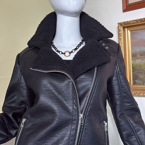 Forever 21 Faux Leather Shearling Lined Biker Zippered Jacket - Picture 6 of 11